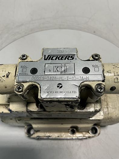 Used VICKERS DG5S4-042A-PL-T-40-T-40-JA-M