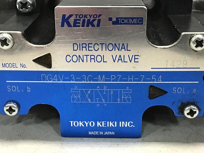 Used TOKIMEC DG4V-3-3C-M-P7-H-7-54 Valve Used #142070