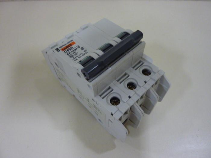 Used MERLIN GERIN 8 Amp Circuit Breaker C60N-8 #54404
