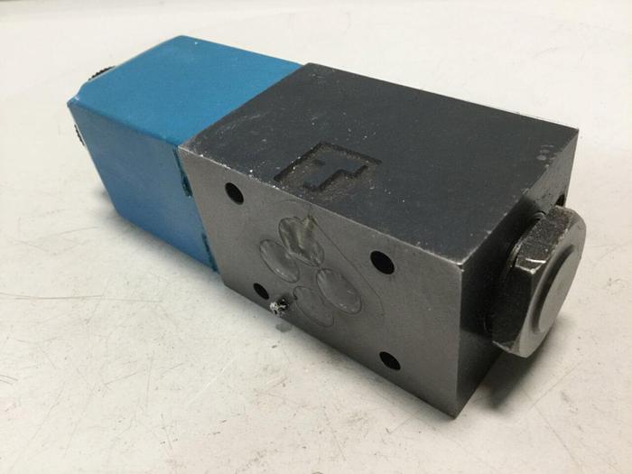 Used VICKERS Hydraulic Valve DG4V3S32ALMUH560 #110418