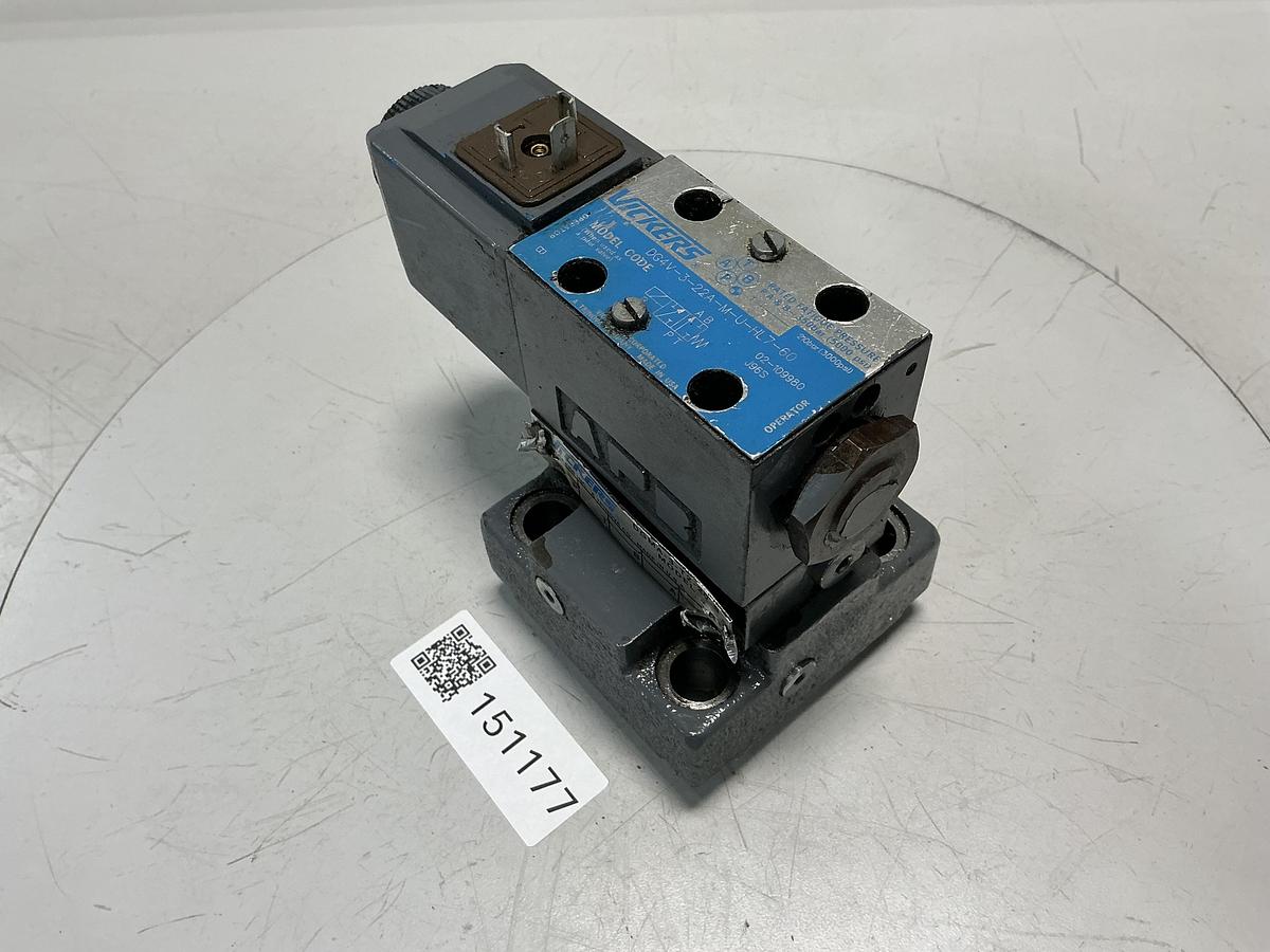 Used VICKERS DG4V-3-22A-M-U-HL7-60