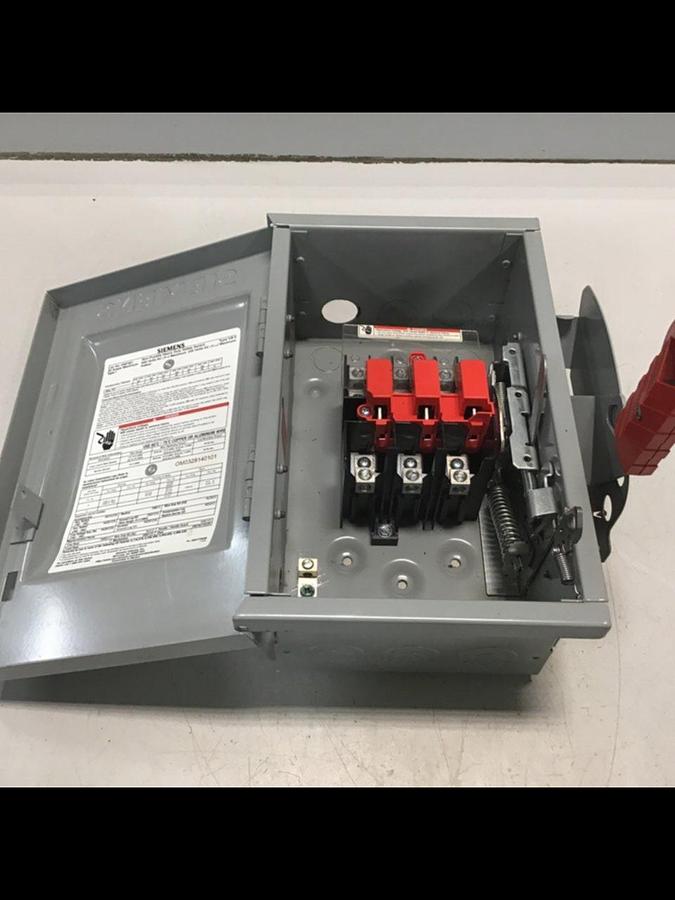 Used SIEMENS 30 Amp Safety Disconnect Switch HNF361 VBII USED