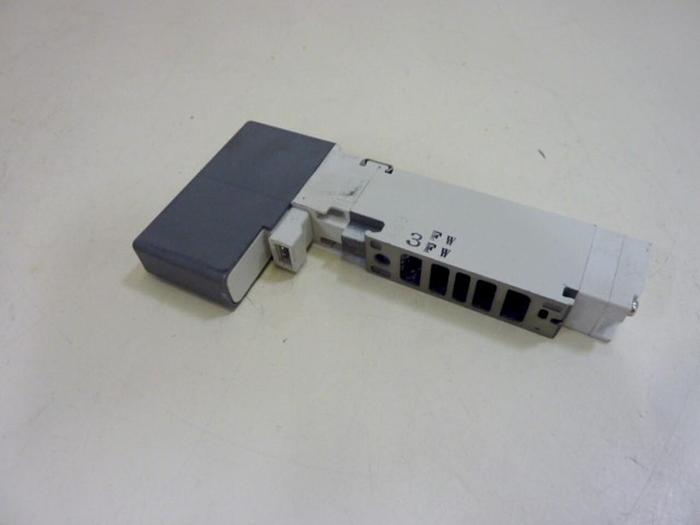 Used SMC Solenoid Valve VQC2301N-5-X59 #66894