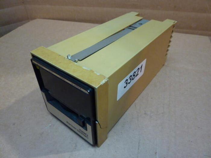 Used BARBER COLMAN Temperature Controller 585C-00056-000-6-05 #33821
