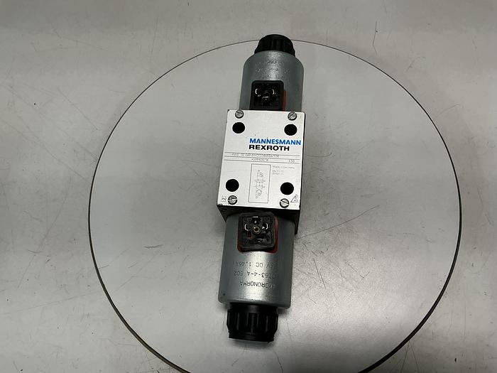 Used REXROTH 4WE 10 E67-31/CG24N9Z4/T08