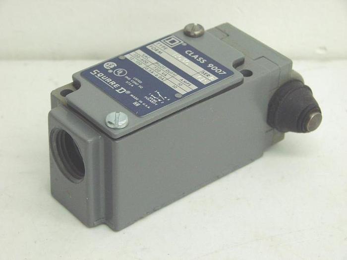 Used SQUARE D Limit Switch 9007B53G #12407