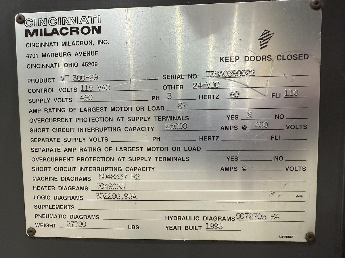 Used CINCINNATI MILACRON VT 300-29