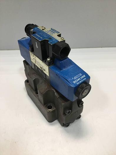Used VICKERS Directional Control Valve DG4V36CMP7H750JA100 #97331
