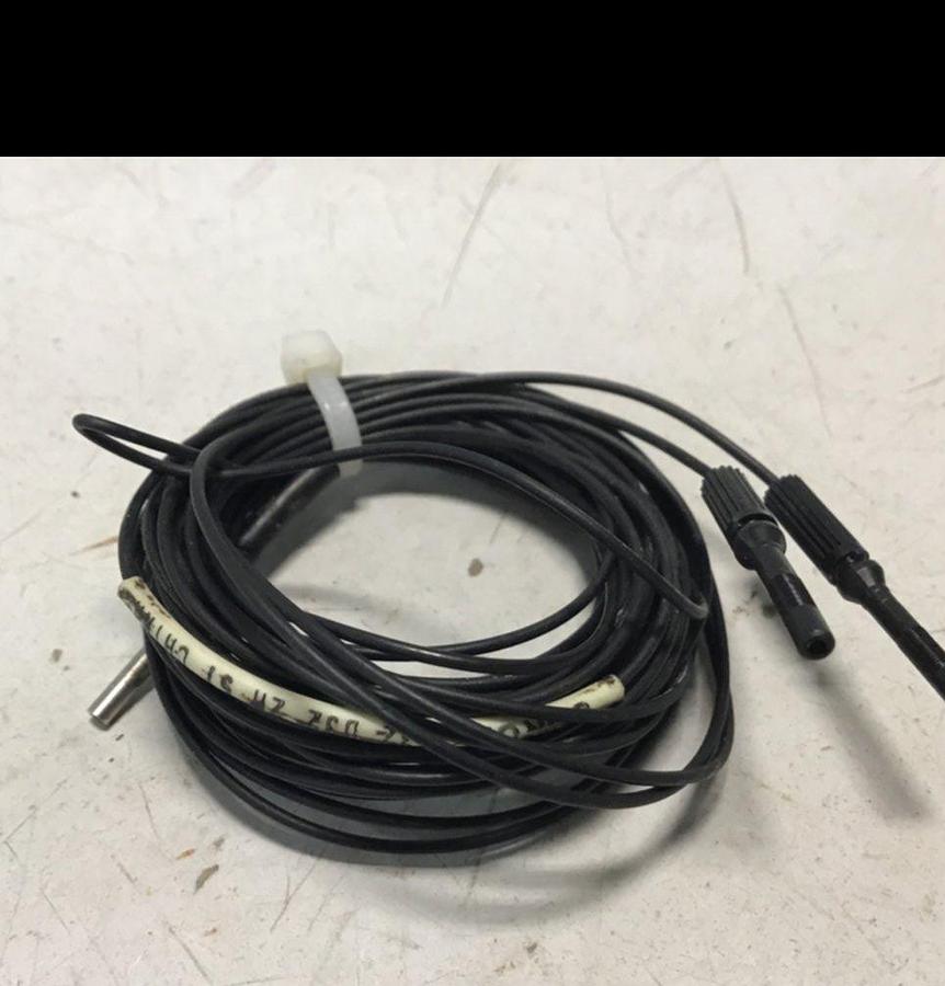 Used OMRON Fiber Optic Sensor E32-D32 USED