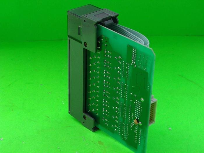 Used ALLEN BRADLEY Output Module 1746-OV16 SER A #8198