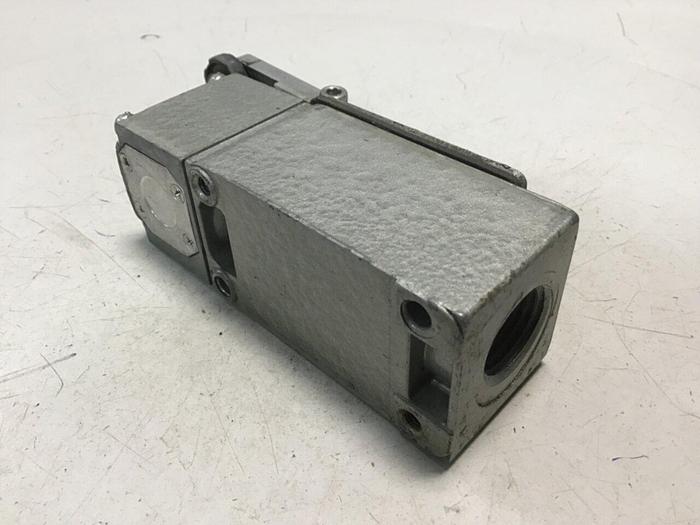 Used TELEMECANIQUE Lox-Switch C2JK05 #121803