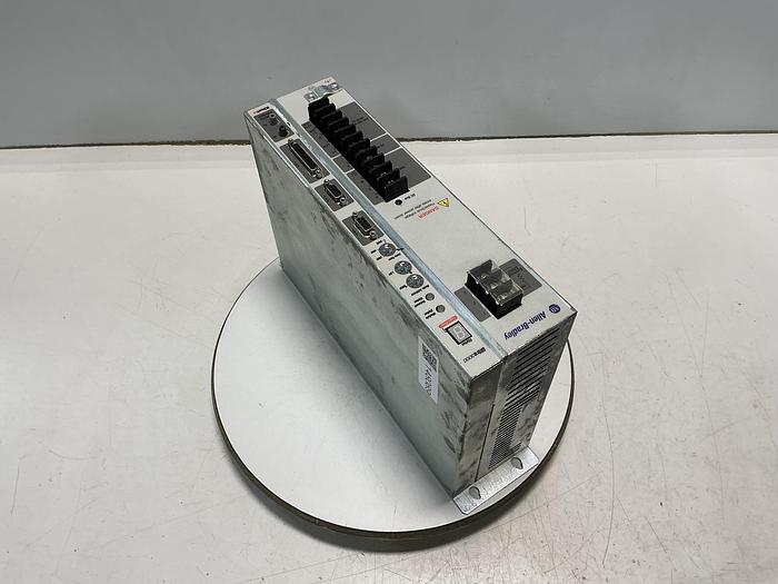 Used ALLEN BRADLEY 2098-DSD-030-SE