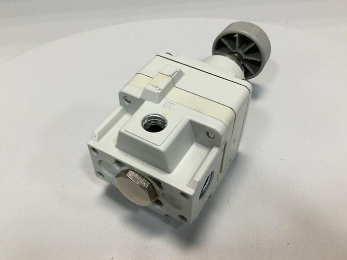 Used SMC Precision Regulator IR2000-02 #104514