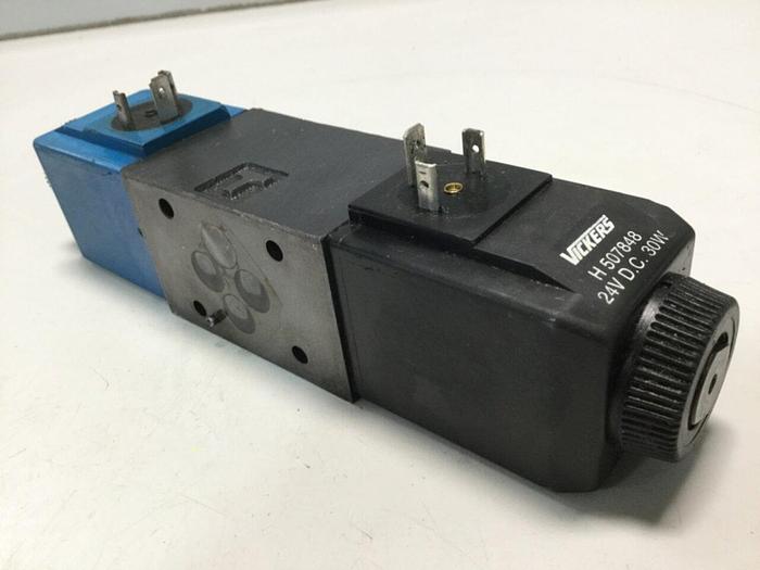 Used VICKERS Valve DG4V-3S-33C-M-U-H5-60 #111273