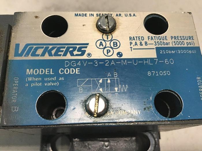 Used VICKERS Valve DG4V-3-2A-M-U-HL7-60 Used