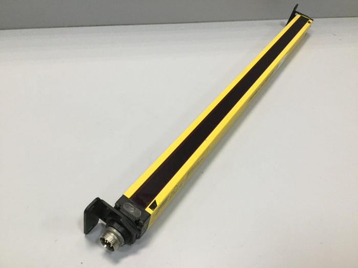 Used BANNER ENGINEERING Light Curtain Emitter MSE2424Y #102782