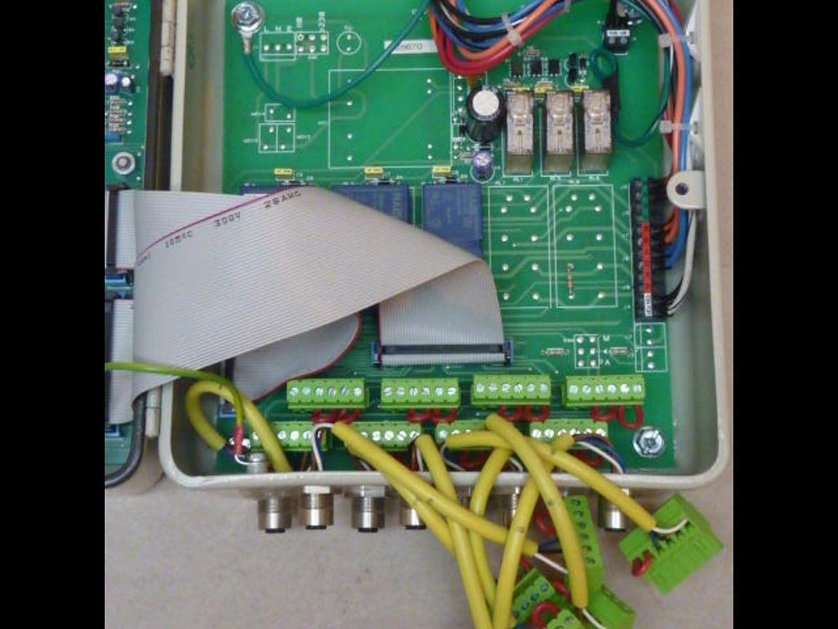 Used ALLEN BRADLEY Guardmaster Safety Control 440F-C28011 SER B USED
