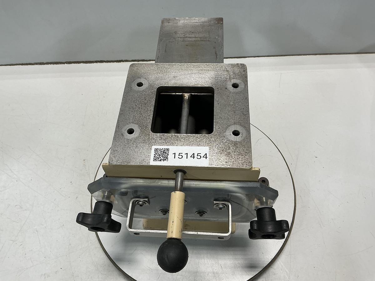 Used METAL FABRICATOR NO MODEL / NO TAG