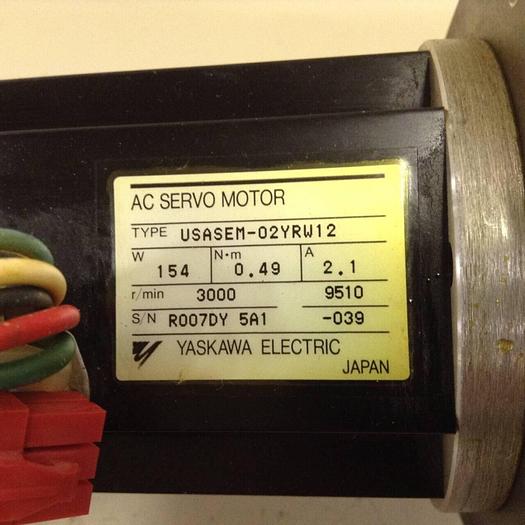 Used YASKAWA AC Servo Motor USASEM-02YRW12 Used