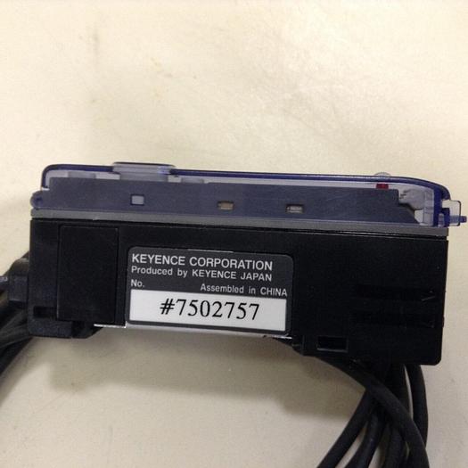 Used KEYENCE CORP Fiber Optic Sensor Amplifier FS-V12P #69982