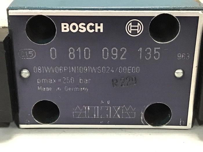 Used BOSCH Hydraulic Valve 0 810 092 135 used