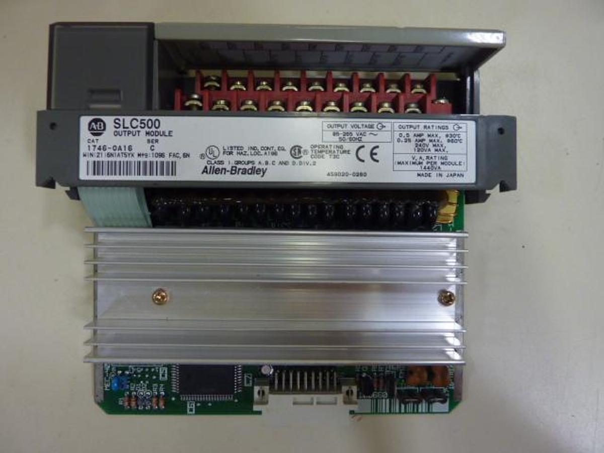 Used ALLEN BRADLEY Output Module 1746-OA16 SER C Used