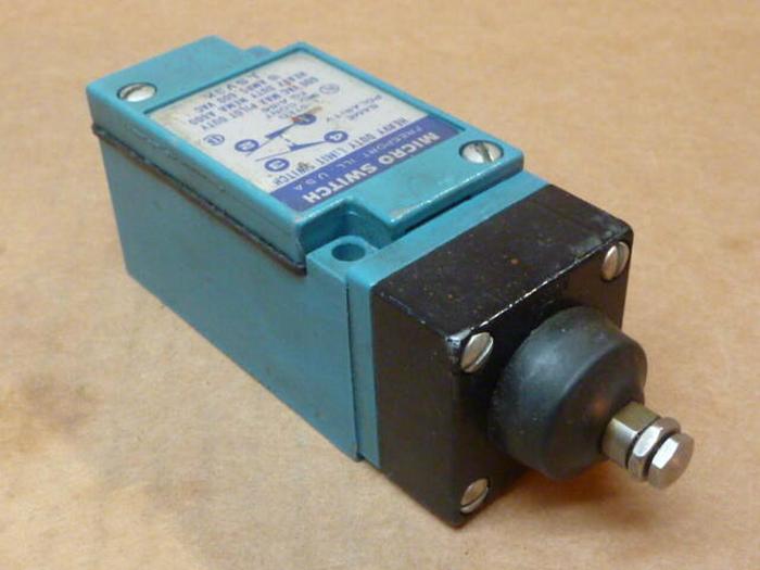 Used MICRO SWITCH Limit Switch LSV3K #32398