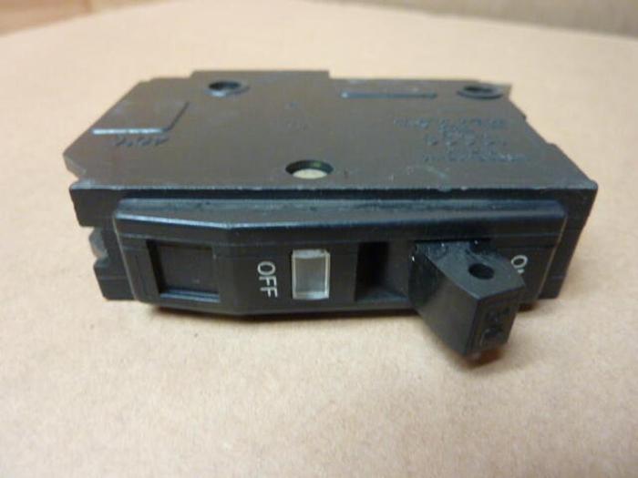 Used SQUARE D 30 Amp Circuit Breaker QOB130 #75219