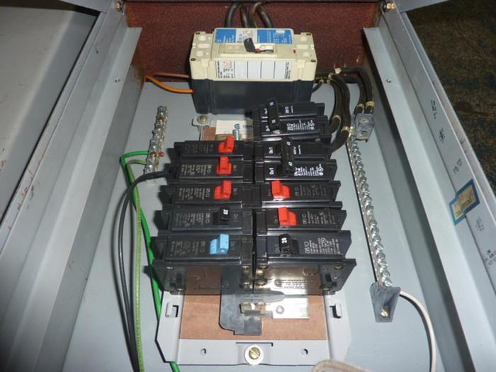 Used CUTLER HAMMER 10 kVA Distribution Transformer P48G11S10P Used