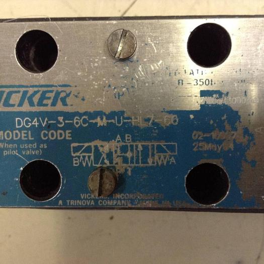 Used VICKERS Directional Valve DG4V-3-6C-M-U-HL7-60 Used