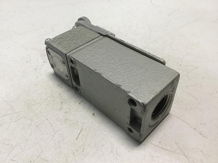 Used TELEMECANIQUE Lox-Switch C2JK05 #121784