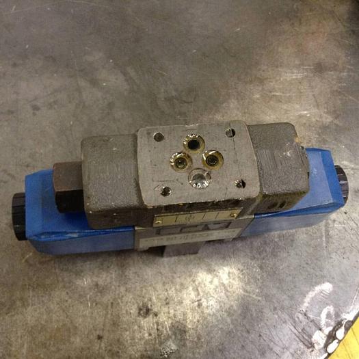 Used VICKERS Directional Control Valve DG4V36CMP7H750JA100 #70709