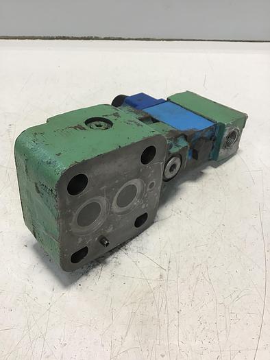 Used VICKERS CG5060ACMWBP1090S159 Valve Used #144000