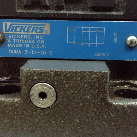 Used VICKERS Valve CVCS25D3S210S32A99AP110Z108 #89960