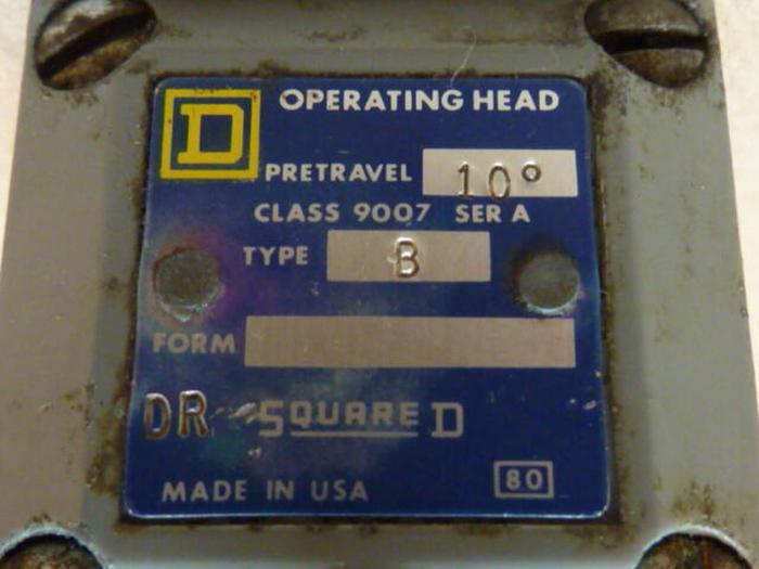 Used SQUARE D Limit Switch 9007-C54B #30110