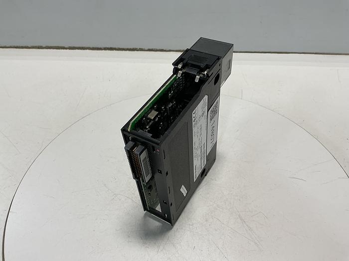 Used ALLEN BRADLEY 1756-IV32 SERIES A