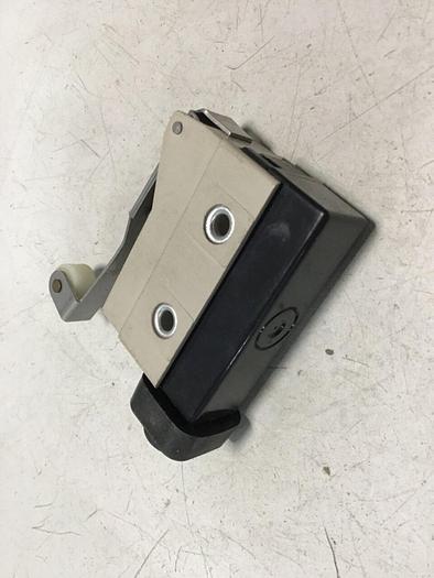 Used OMRON Limit Switch D4MC-2000 #85630