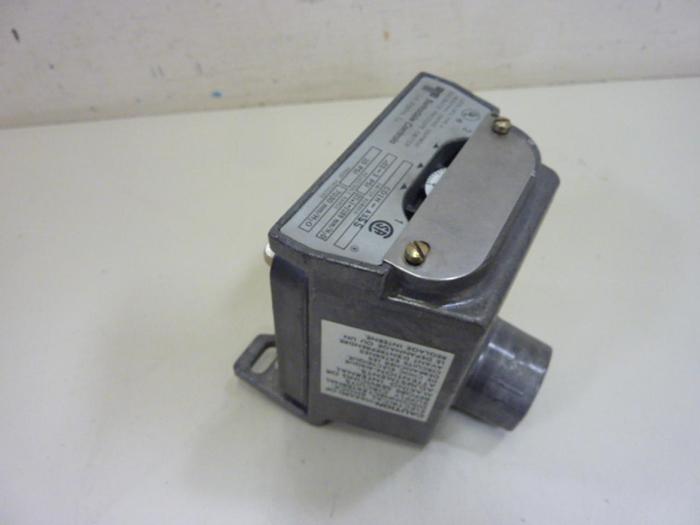 Used BARKSDALE Diaphragm Switch CD1H-A3SS #59219