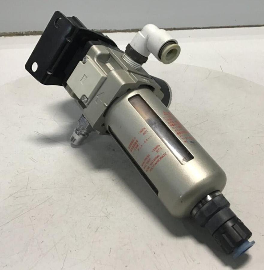 Used SMC Filter Regulator AW30-03BDG-R USED