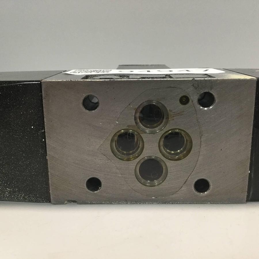 Used VICKERS Directional Control Valve DG4V36CMP7H750 USED