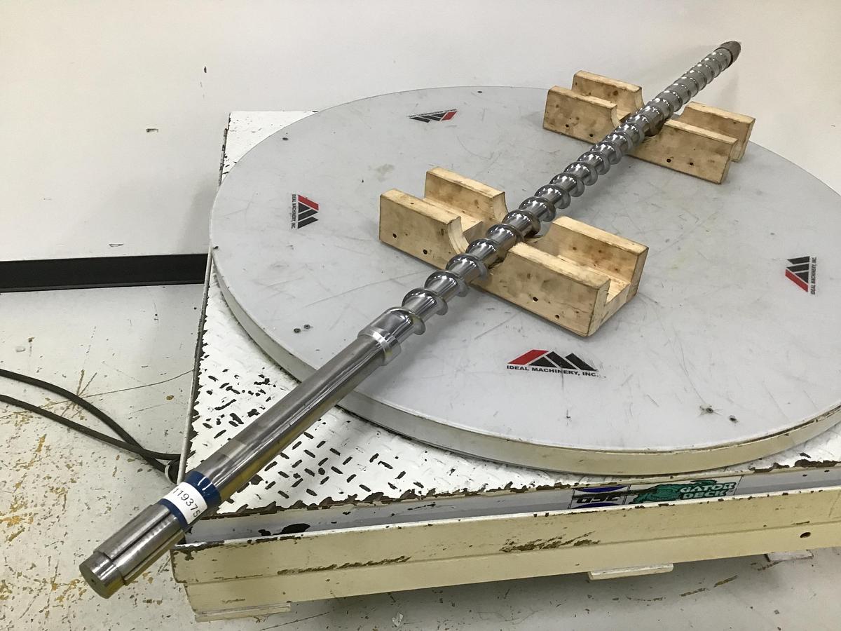 Used VAN DORN 30180 SCREW USED #119375