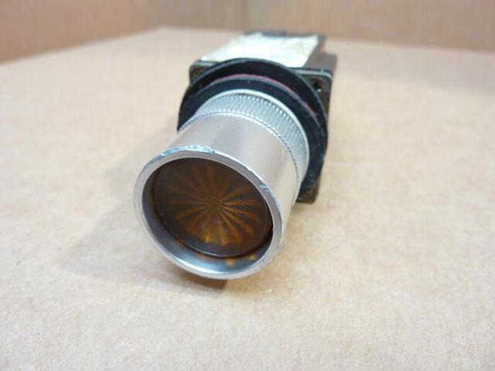 Used ALLEN BRADLEY Push Button 800MR-PA16 AMBER #38136