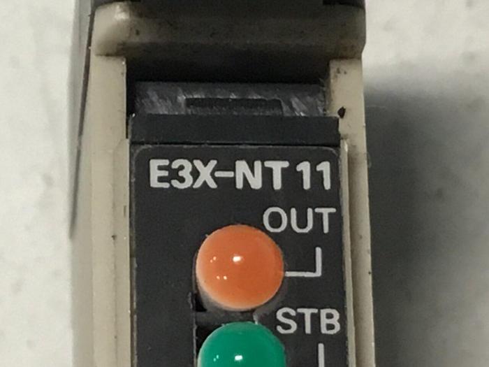 Used OMRON Photoelectric Sensor E3X-NT11 #128463