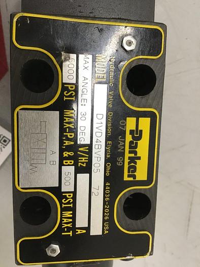 Used PARKER Valve D1VD4BVP05 72 #118421
