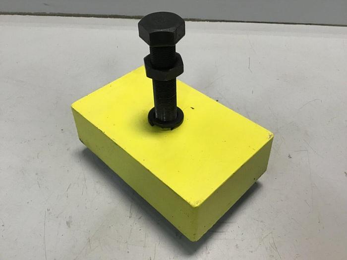 Used UNISORB Leveling Mount Pad 8 x 5 QUANTUM IM-71 #123613