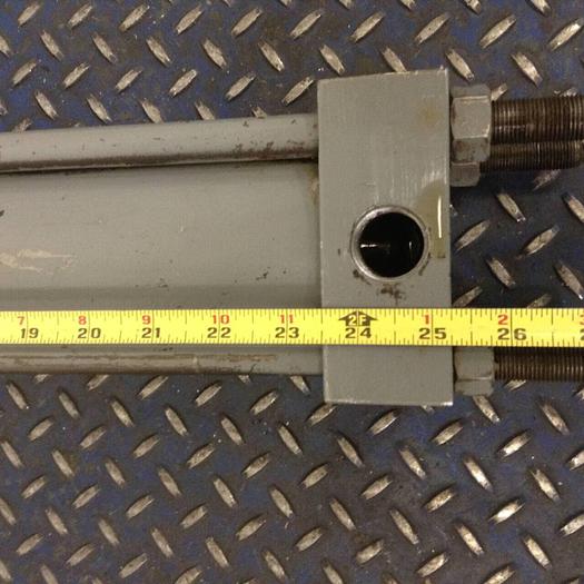 Used CINCINNATI MILACRON Injection Sled Cylinder M H 600-68/CYLINDER 17 #82116