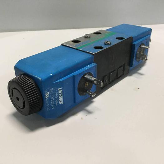 Used VICKERS Valve DG4V-3S-2C-M-U-H5-60 #91528