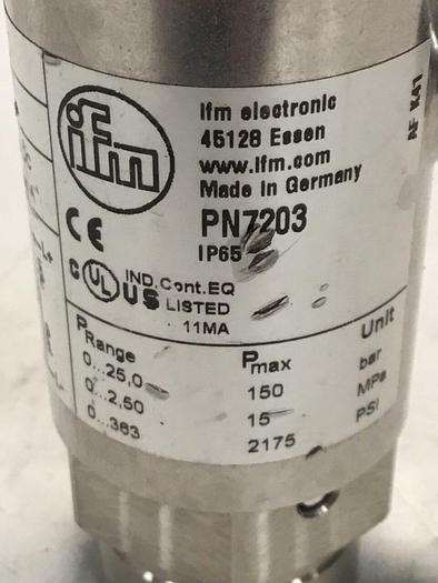 Used IFM Pressure Sensor w/ Display PN7203 USED