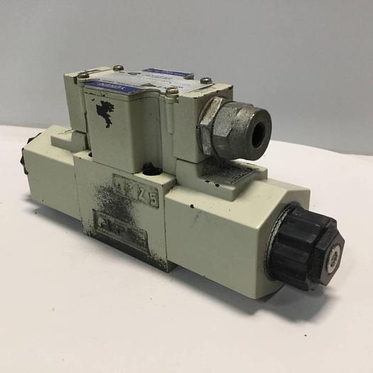 Used YUKEN Directional Valve DSG-01-3C40-D24-50218 #91589