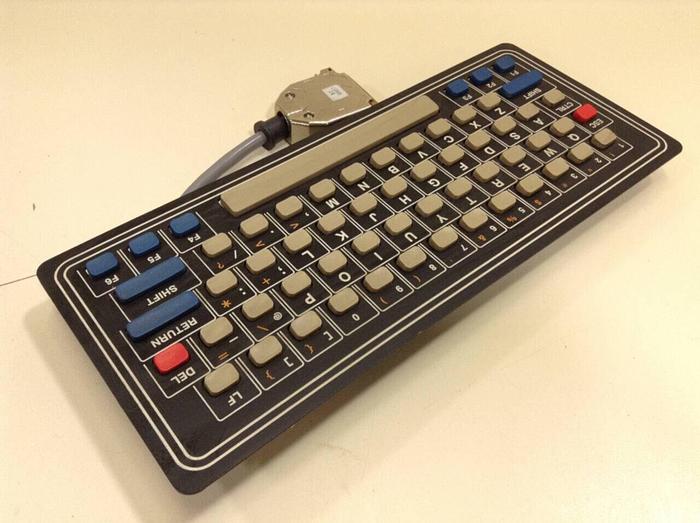 Used ADVANCED INPUT DEVICES Keyboard 9370-00093-517 3 #87207
